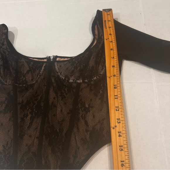 White Fox A Good Night Lace Long Sleeve Bustier Size medium aso Abby McKnight - Picture 11 of 16